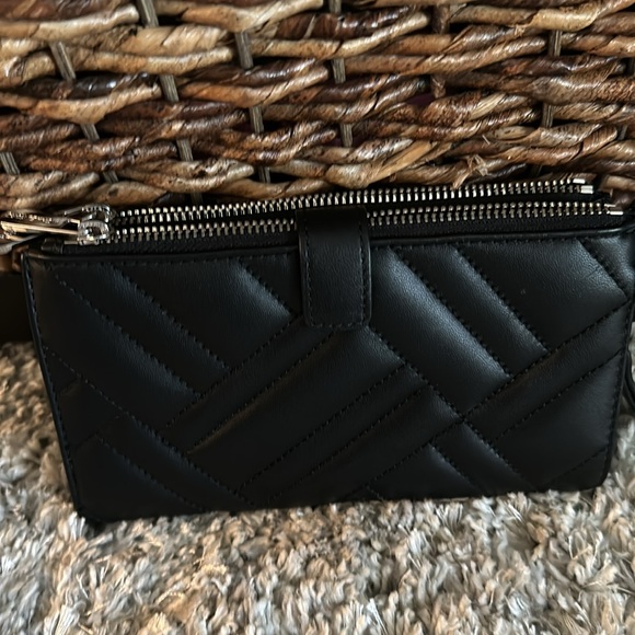 Michael Kors Wristlet Large Double Zip Wristlet Walllet - Picture 3 of 3